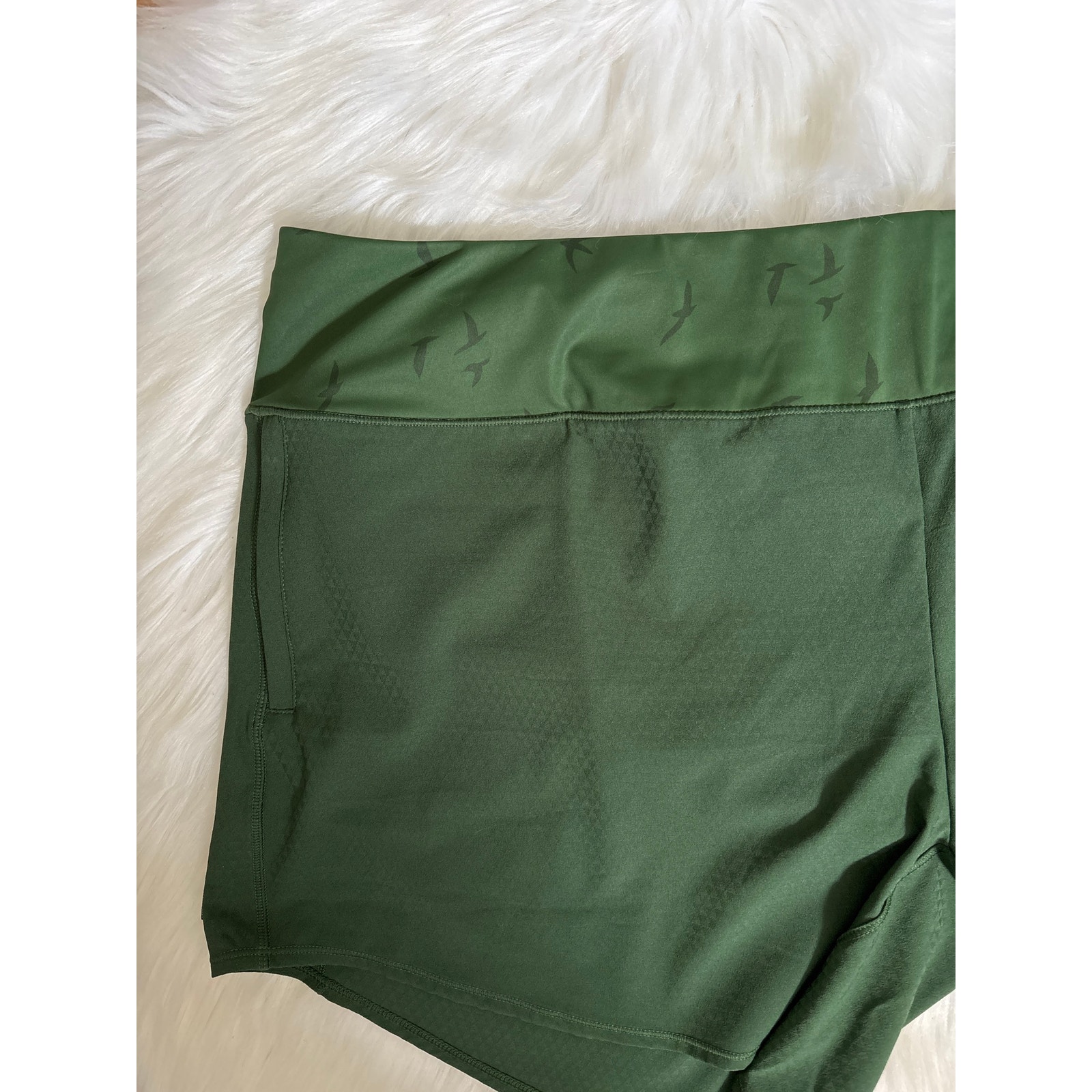 Oiselle Nwt Long Roga Running Shorts Size 24/26 Lush Green — image 2 of 7